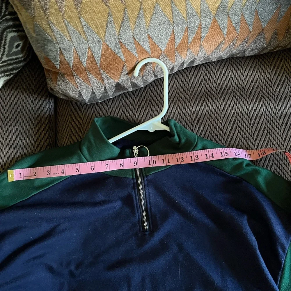 Top - Picture 4 of 9